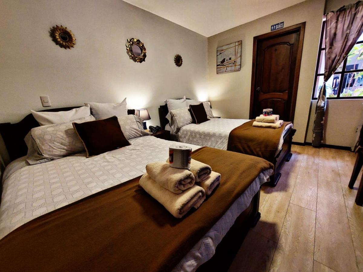 Hotel En El Centro Historico Куенка Екстер'єр фото