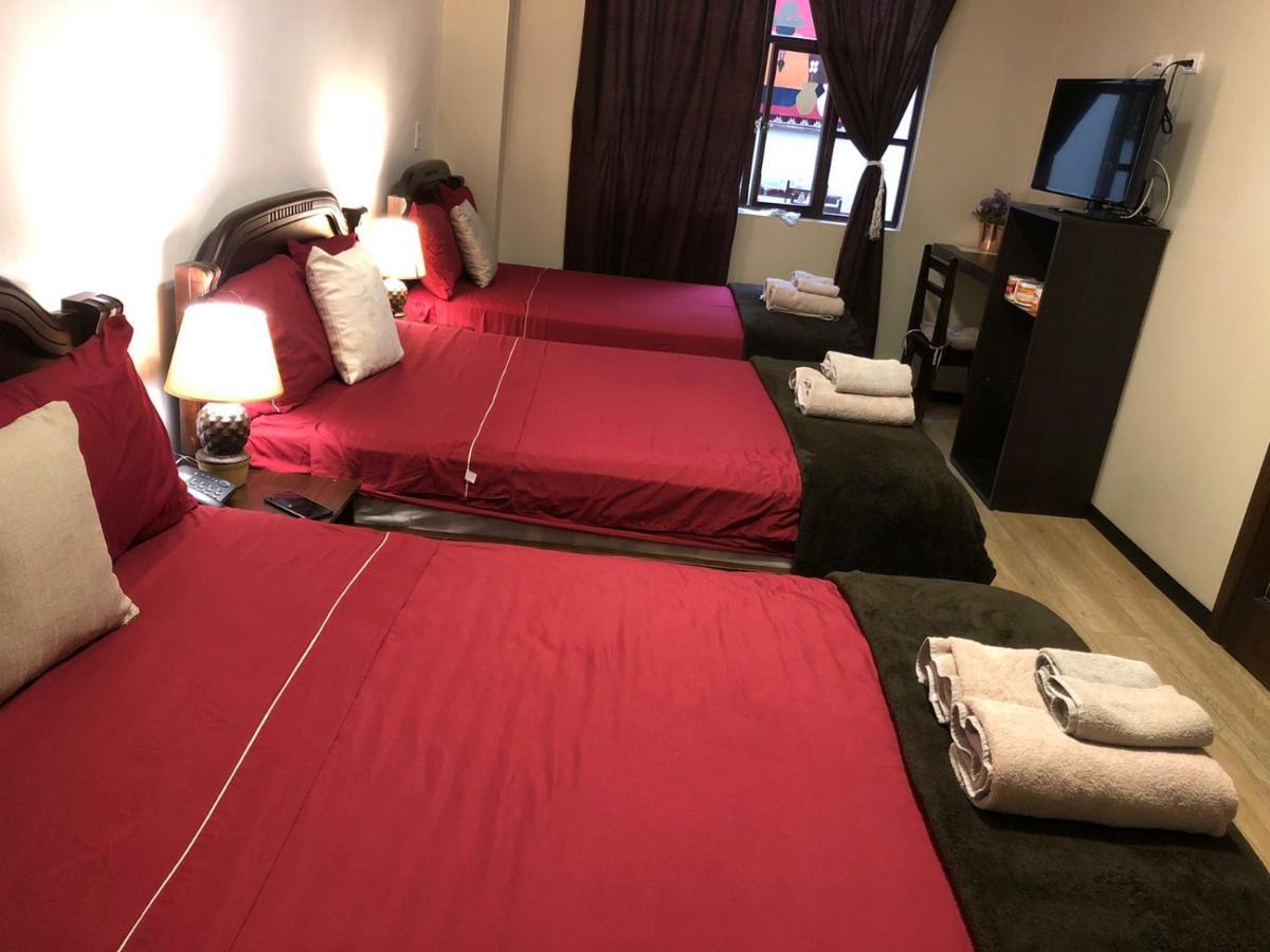 Hotel En El Centro Historico Куенка Екстер'єр фото