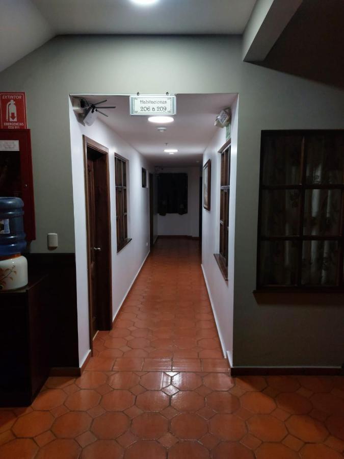 Hotel En El Centro Historico Куенка Екстер'єр фото