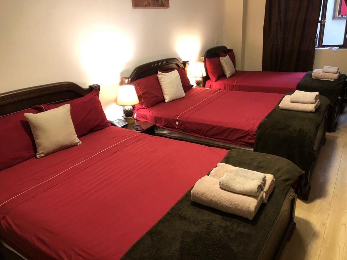 Hotel En El Centro Historico Куенка Екстер'єр фото